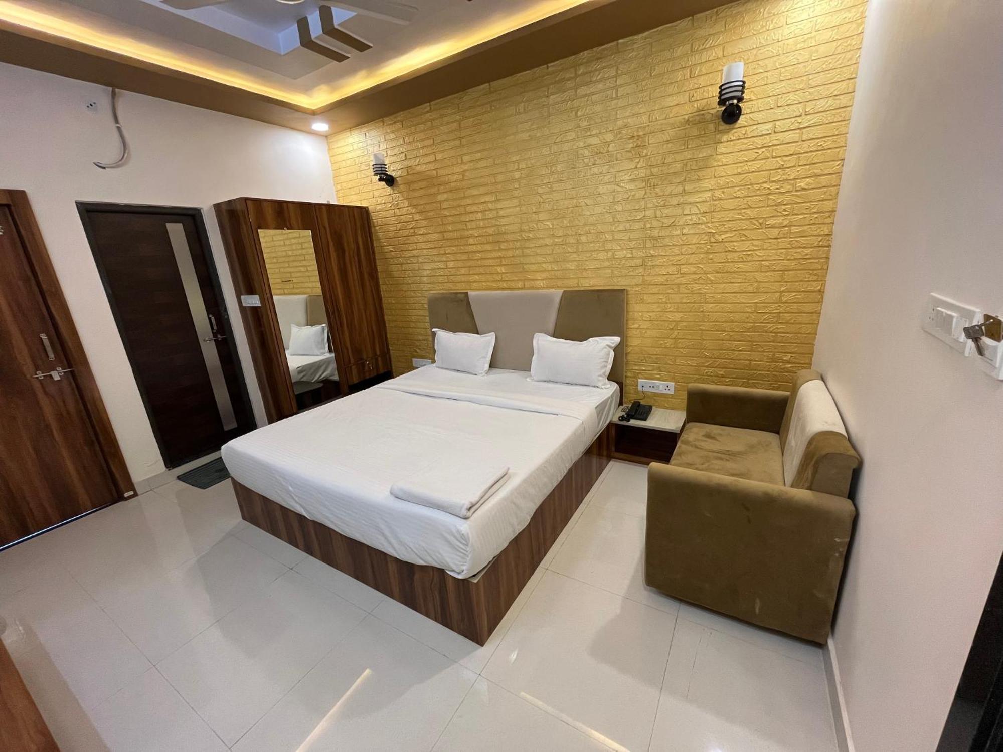Hotel Rahat Jhalawar Bagian luar foto