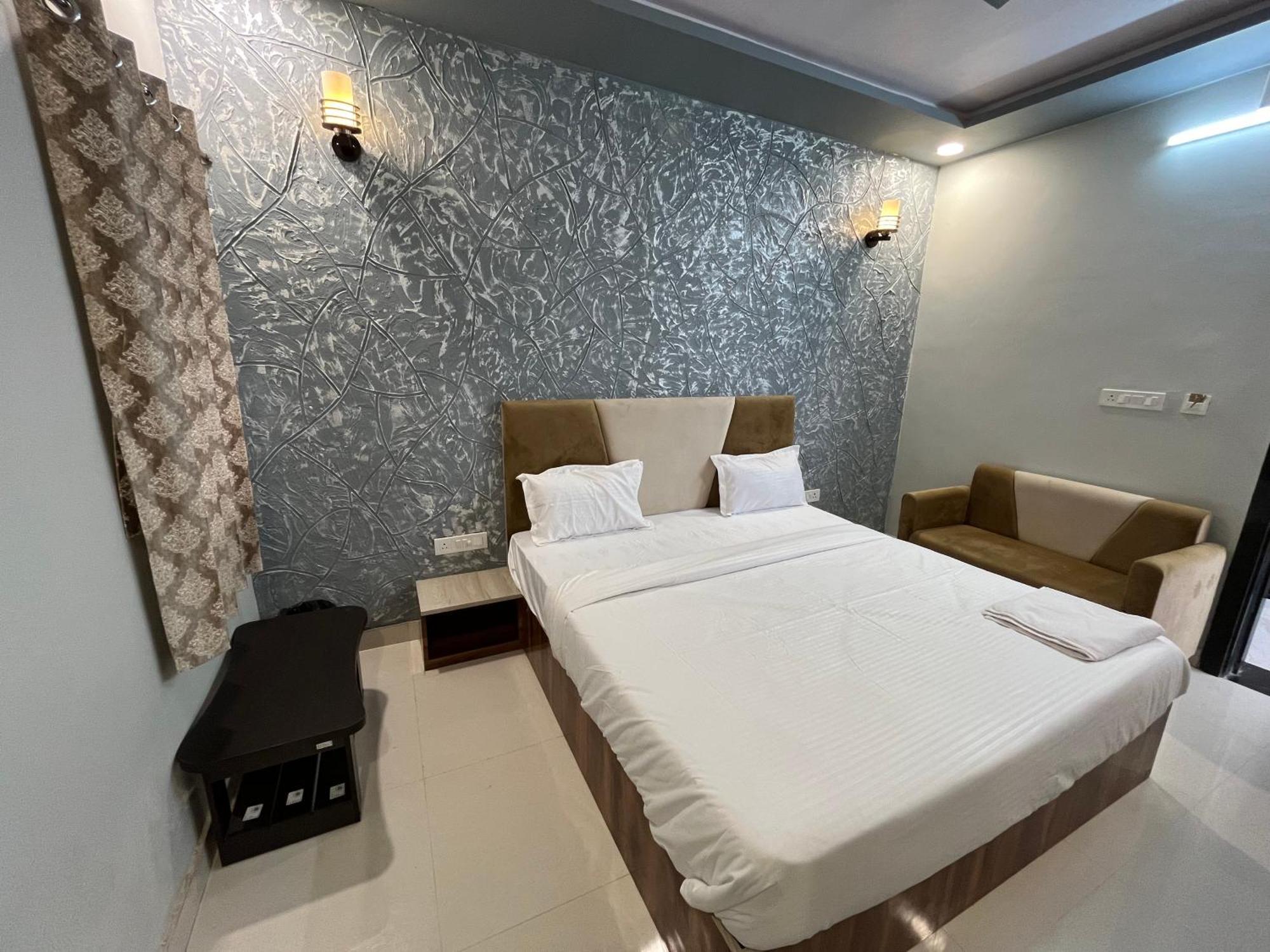 Hotel Rahat Jhalawar Bagian luar foto